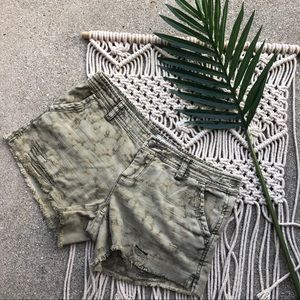 Free People Green Distressed Shorts Size 2